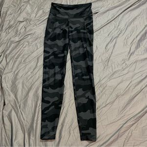 Old Navy high Waisted elevate activewear leggings